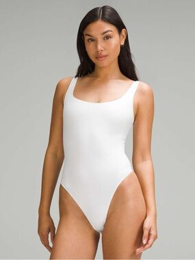 Lululemon Wundermost Ultra-Soft Nulu Square-Neck Sleeveless Bodysuit
White